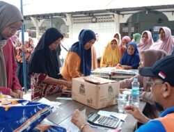 Warga Baet Sibreh Antusias Belanja Pangan Murah Pemkab Aceh Besar