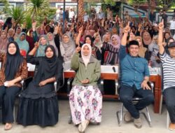 Membludak : Kaum Perempuan Menghadiri Silaturrahmi di Kediaman Syech Muharram Calon Bupati Aceh Besar.