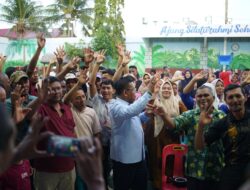 Ibu-ibu PKL Banda Aceh Idolakan Aminullah Tetap Pimpin Banda Aceh 2025-2030