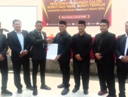 Rapat Pleno Terbuka KIP Aceh Besar Menetapkan Pasangan H. Syech Muharram dan H. Syukri A. Jalil Bupati dan Wakil Bupati Aceh Besar Terpilih.