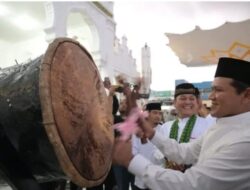 Tanda Sudah Waktunya Berbuka, Sore Ini Wagub Aceh Peh Tambo Masjid Raya Baiturrahman
