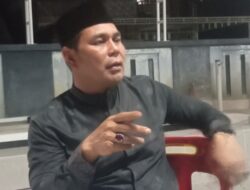 Bupati Aceh Besar H. Muharram Idris: Keuchik Pemerintahan Terkecil Yang Memiliki Tanggung Jawab langsung Kepada Bupati.
