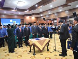 Gubernur Aceh mengambil sumpah dan melantik Pejabat Eselon II, III, dan IV, 