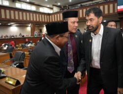 Gubernur Mualem Hadiri Paripurna Pelantikan Anggota DPRA