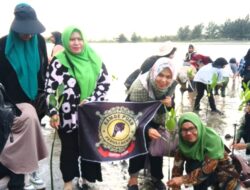 KaPPAh Aceh Ikut Pengabdian Tanam Manggrove Pada Peringati Hari Keanekaragaman Hayati Internasional.