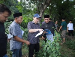 Bupati Aceh Besar H. Muharram Idris Tinjau Irigasi di Kecamatan Lhong.