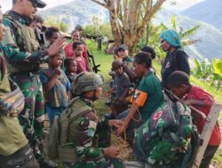 Laksanakan Pembinaan Teritorial, Satgas Yonif 112/DJ Anjangsana dan Silahturahmi dengan warga Puncak Jaya