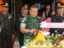 Salam Presisi, Dansatgas Yonif 112/DJ hadiri acara syukuran HUT Bhayangkara Ke 79 di Puncak Jaya