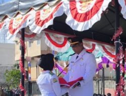 Devi Satria, SE Bertindak Selaku Inspektur Upacara Peringatan HUT RI Ke-80 Di Kecamatan Seulimeum.