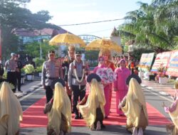 Tiba di Polda Aceh, Brigjen Marzuki Ali Basyah Disambut Tarian Ranup Lampuan