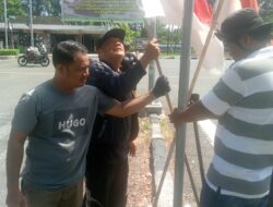 Keluarga Besar RAPI Melaksanakan Pemasangan Bendera Merah Putih Jelang HUT RI