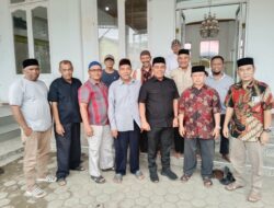 Bupati H. Syech Muharrmram Menghadiri Maulid di Dusun Aron Gue-Gajah.