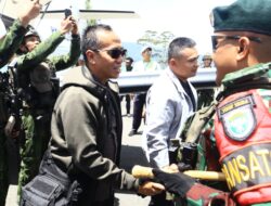 Satgas Yonif 112/DJ Sambut Kunjungan Kerja Pangdam IX/Udayana di Puncak Jaya.