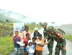 Gelar Jum’at Berkah, Satgas Yonif 112/DJ Terus Berbagi Untuk Masyarakat Papua
