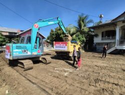 Polres Pidie Manfaatkan Alat Berat Bantuan Kapolri untuk Pemulihan Pasca Banjir