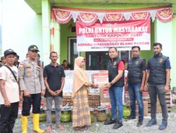 Kasat Reskrim Polres Pidie Serahkan Bantuan Kapolda Aceh Kepada Warga Terdampak Bencana di Gampong Blang Pandak, Tangse