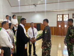 Satgas Yonif 112/DJ melaksanakan ibadah bersama warga Puncak Jaya sebelum purna tugas ‎