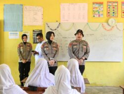 Mahasiswa STIK Angkatan 83 Laksanakan Pengabdian Masyarakat Pasca Banjir di Kembang Tanjung