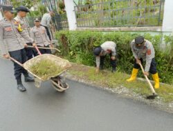 Polres Aceh Tengah dan BKO Brimob Kurve Dua Fasilitas Pendidikan di Jagong Jeget dan Ketol