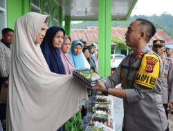 Jumat Berkah Ramadhan, Polres Aceh Tengah Salurkan Sembako untuk Warga Kayu Kul